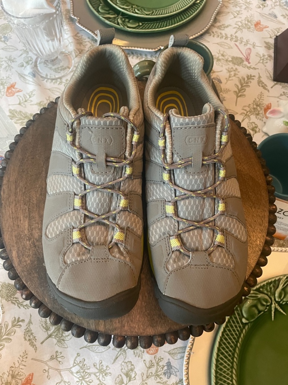 Keen CNX Gray Outdoor Hiking Shoes Size 9.5